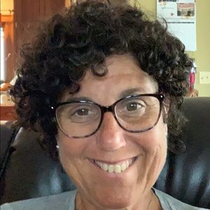 Meet your Posher, Roseann